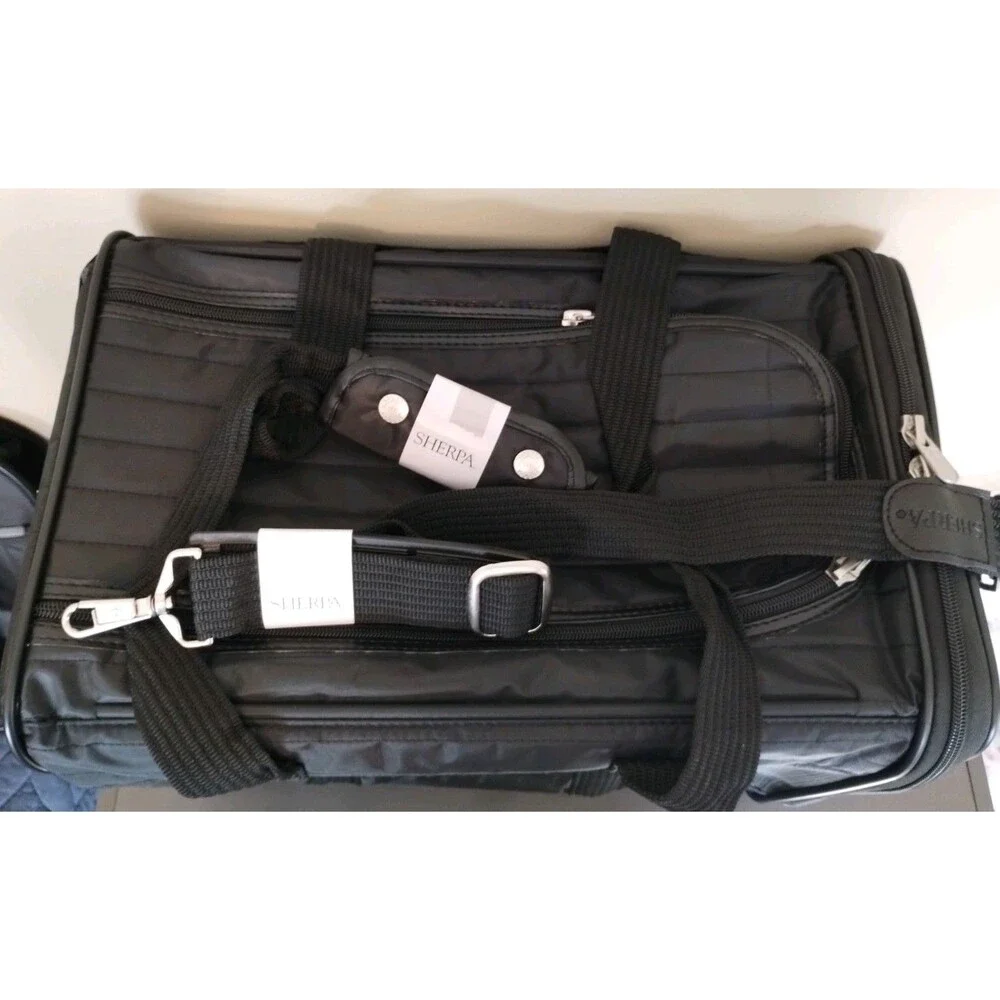 Sherpa Original Deluxe Travel Pet Carrier, Dog Cat Airline Approved Black Medium